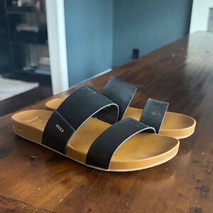 Reef Black and Tan Sandals